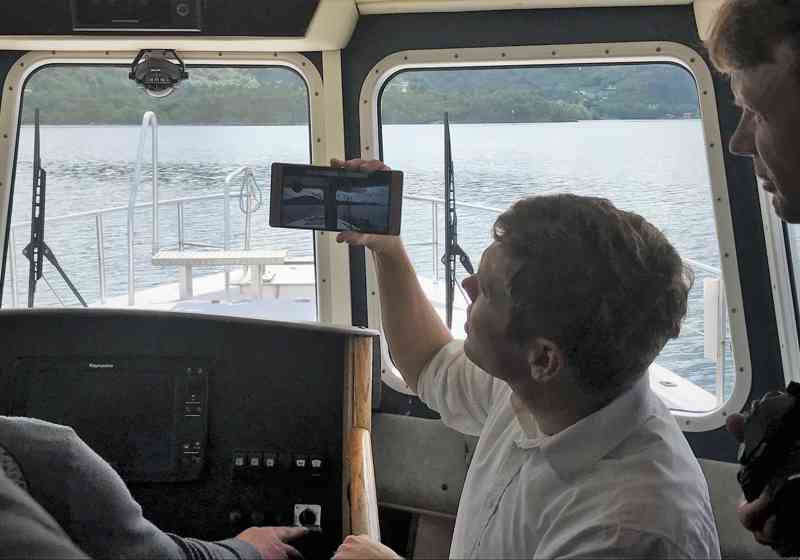 Planlegg båtturen hjemme eller i båten. Sjekk bølgevarsel for din rute på mobilen. Illustrasjonsfoto: BarentsWatch.