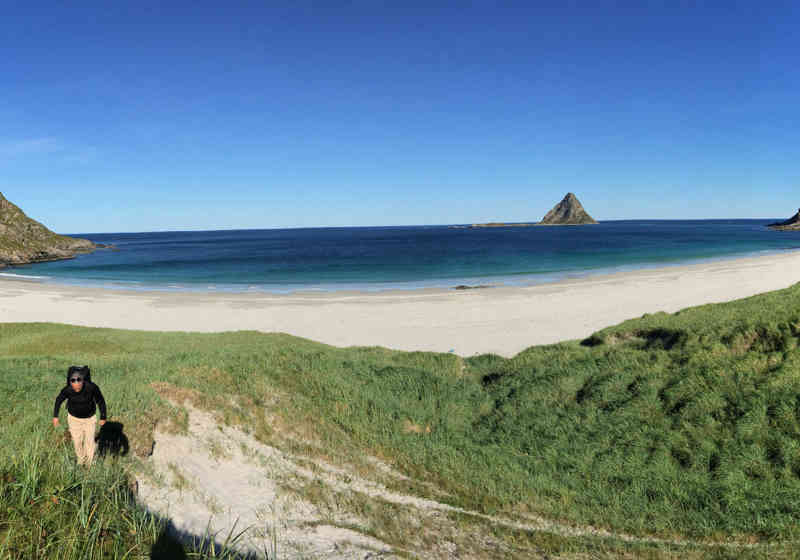 Einsamt strandliv ved Otervika på Andøya.