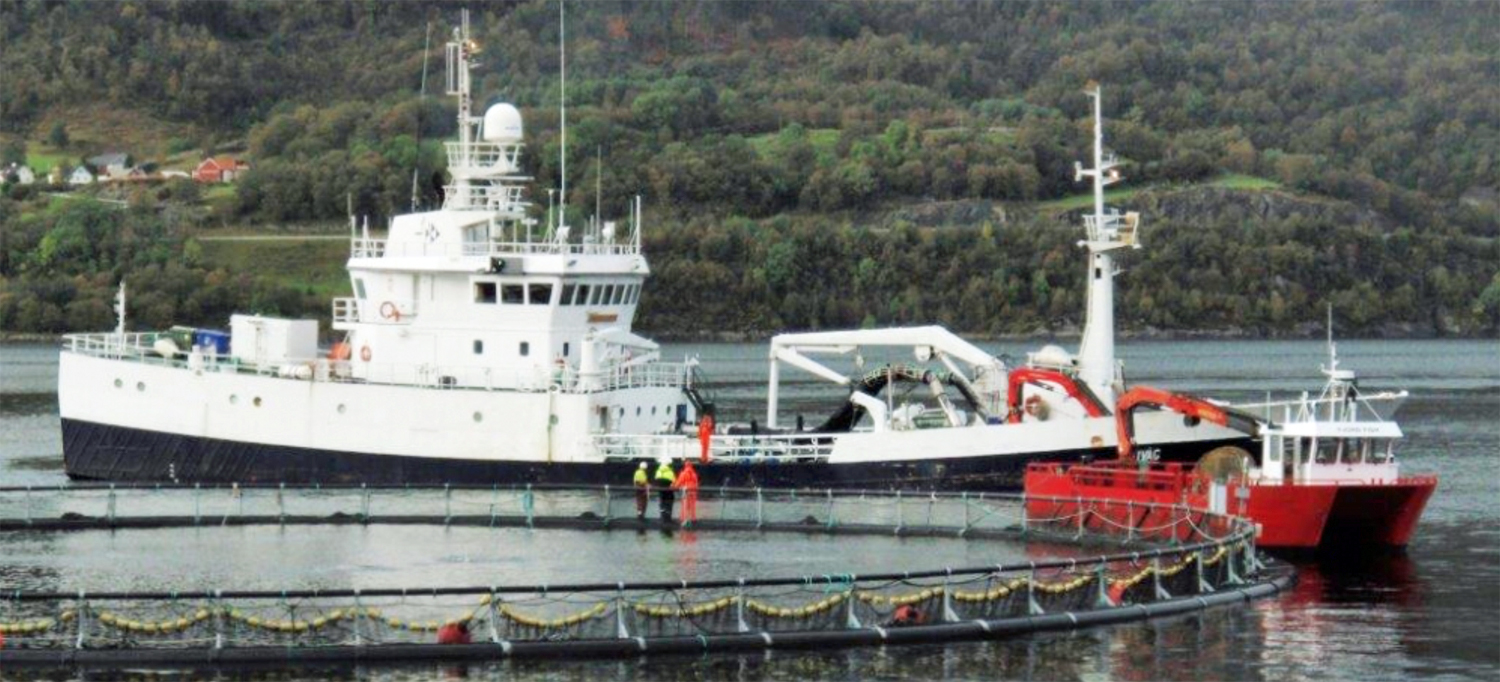 Brønnbåter tar del i stadig flere arbeidsoperasjoner for havbruksnæringen. Illustrasjonsfoto: Fiskeridirektoratet.
