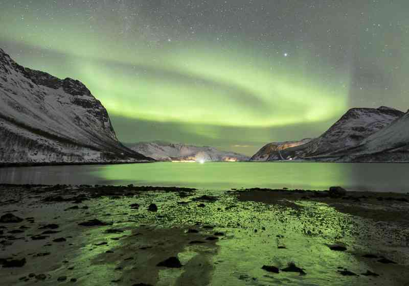 Nordlyset berøres lite av den magnetiske nordpols vandring østover. Foto: Vidar Dons Lindrupsen/Creative Vacations.