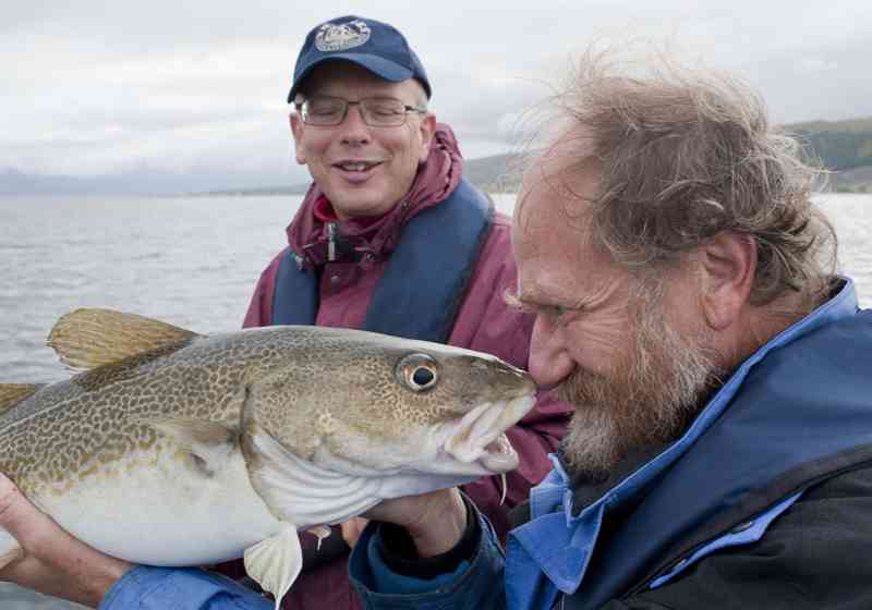 Catching a big fish can be a truly magnificent holiday experience. Now there are new rules for better control of the fishing tourism industry. Illustration photo: Visit Vesterålen / NordNorsk Reiseliv.