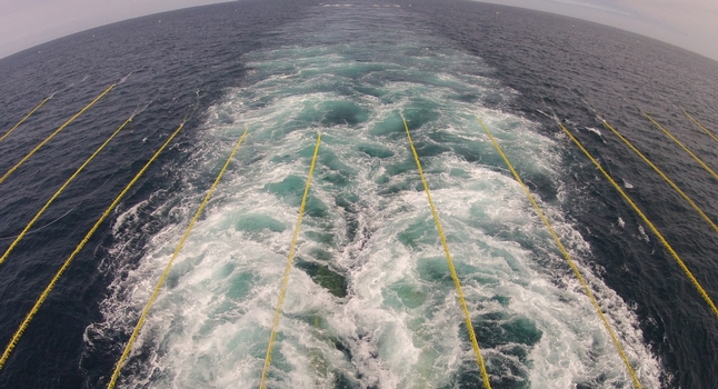 Seismikkfartøyet skal holde forsvarlig avstand til fartøy som driver fiske. Her fra Barentshavet. Foto: Dolphin Group. 